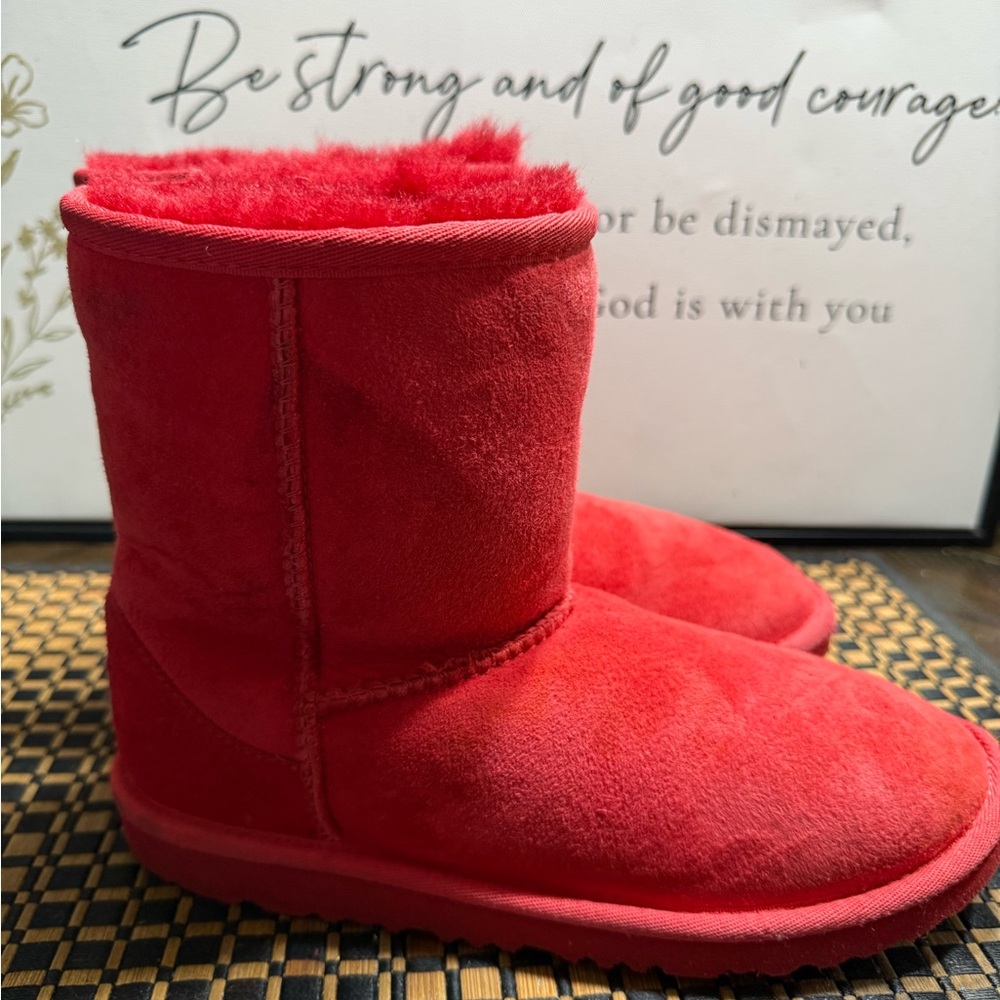 UGG Vibrant Red Winter Boots Women SZ5-Box15 - Picture 2 of 6